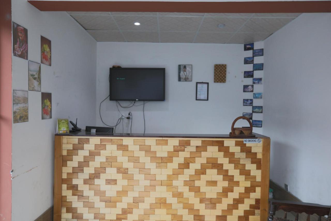 Hunza City Hotel Karimabad  Extérieur photo