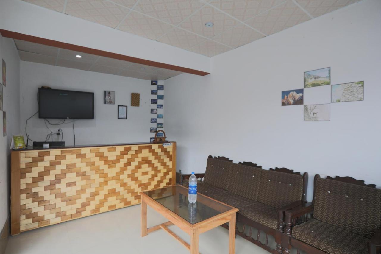 Hunza City Hotel Karimabad  Extérieur photo