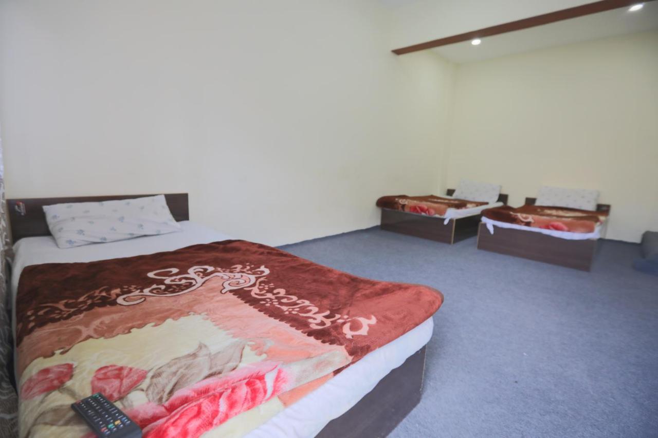Hunza City Hotel Karimabad  Extérieur photo